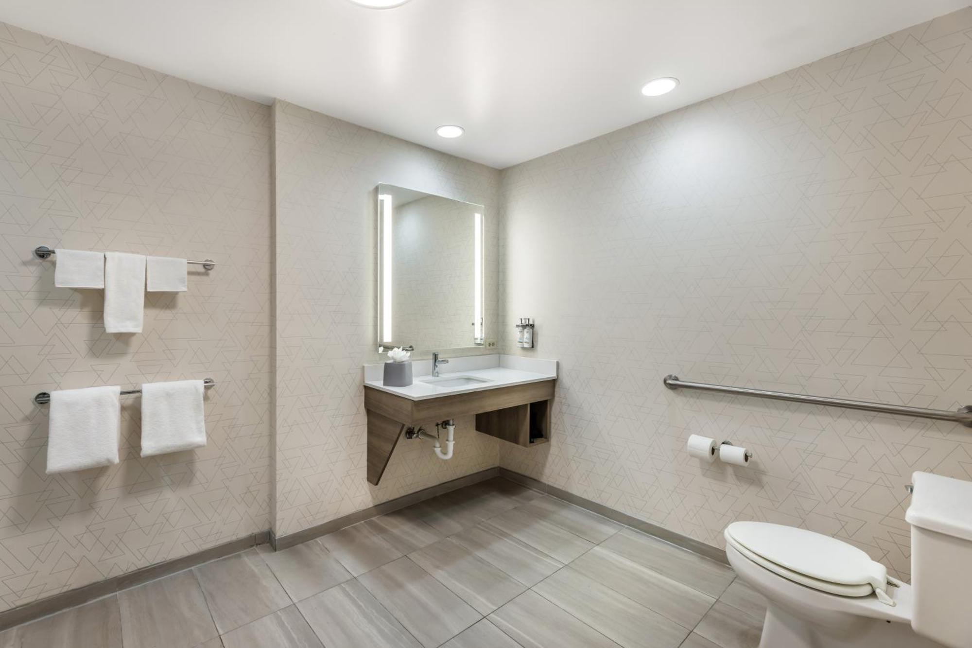 Holiday Inn Express Crestwood By Ihg Eksteriør bilde