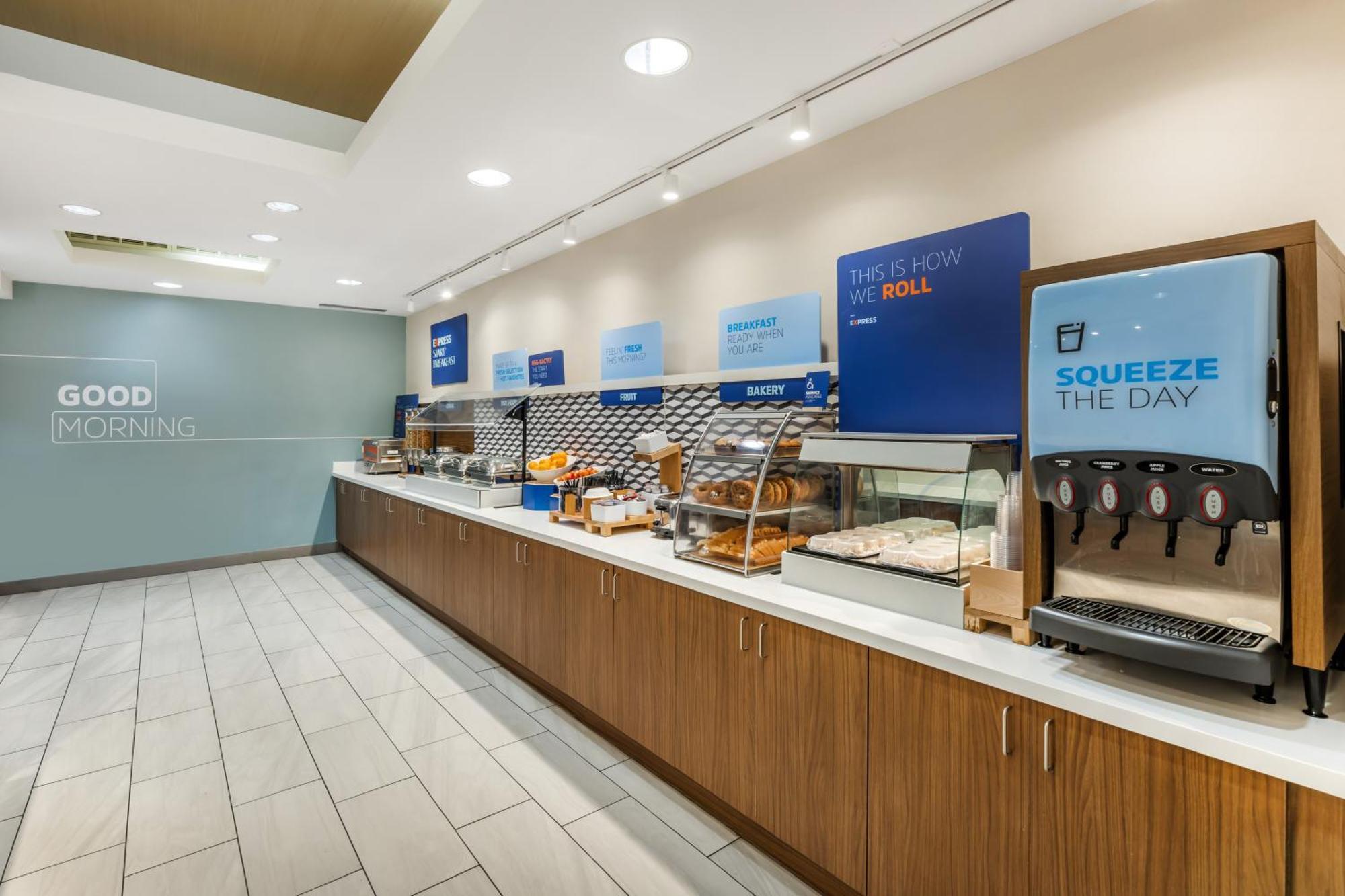 Holiday Inn Express Crestwood By Ihg Eksteriør bilde